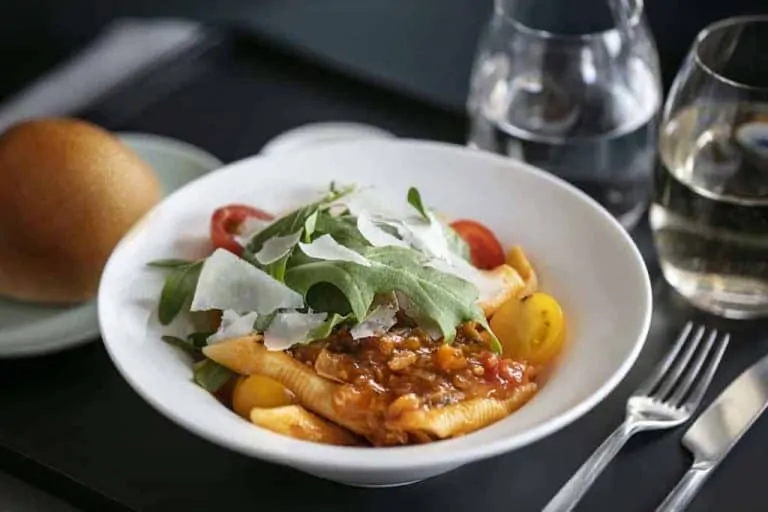 [BITE SIZE] Cathay adds Vegan Option into Business Long haul