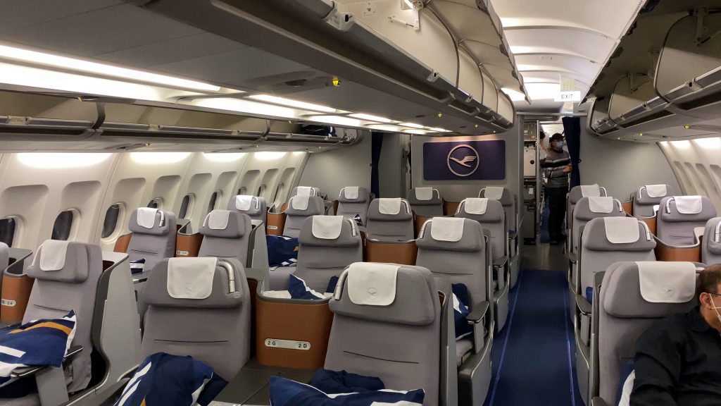 airbus a340 seating
