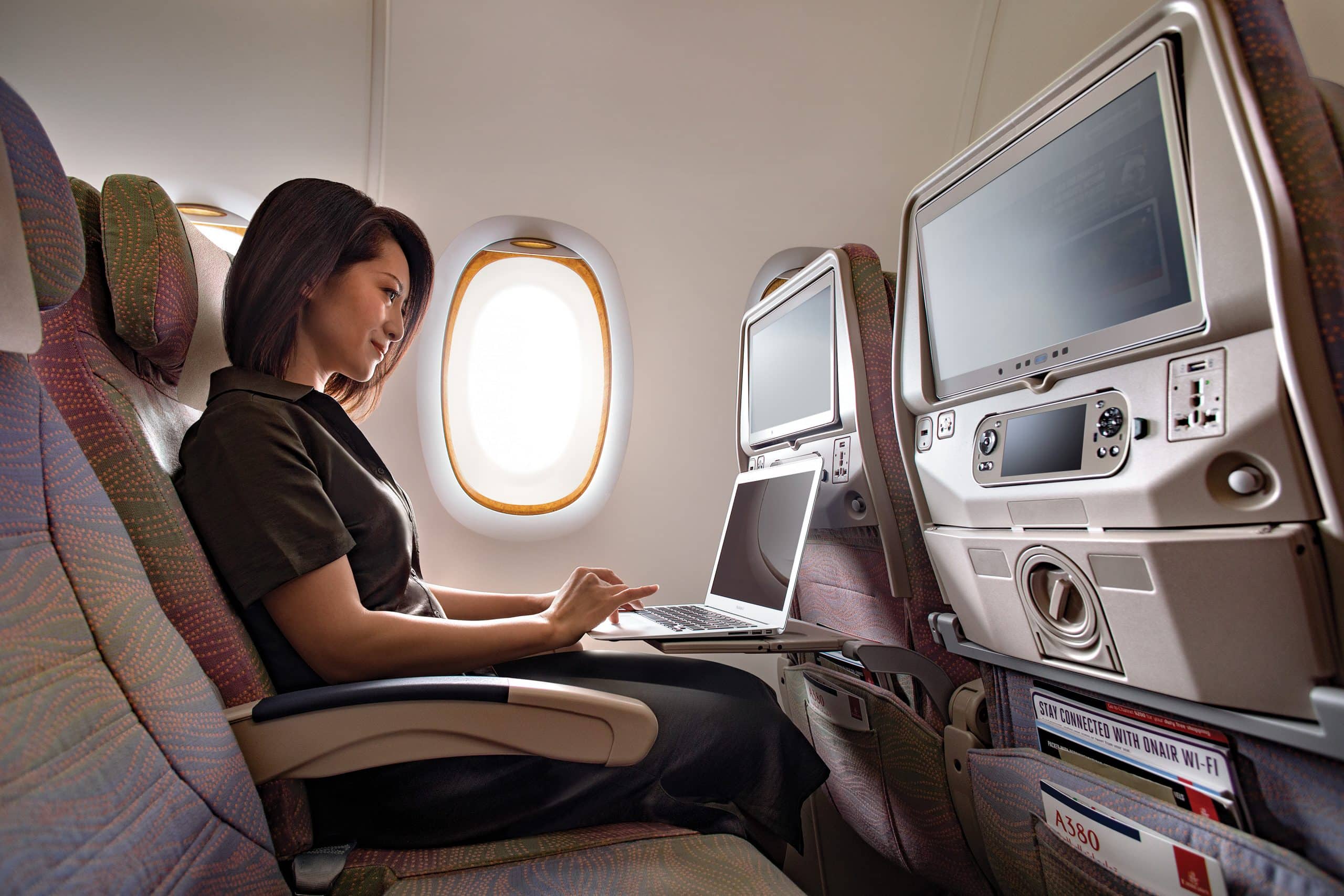 emirates-student-discount-program-travelling-on-points