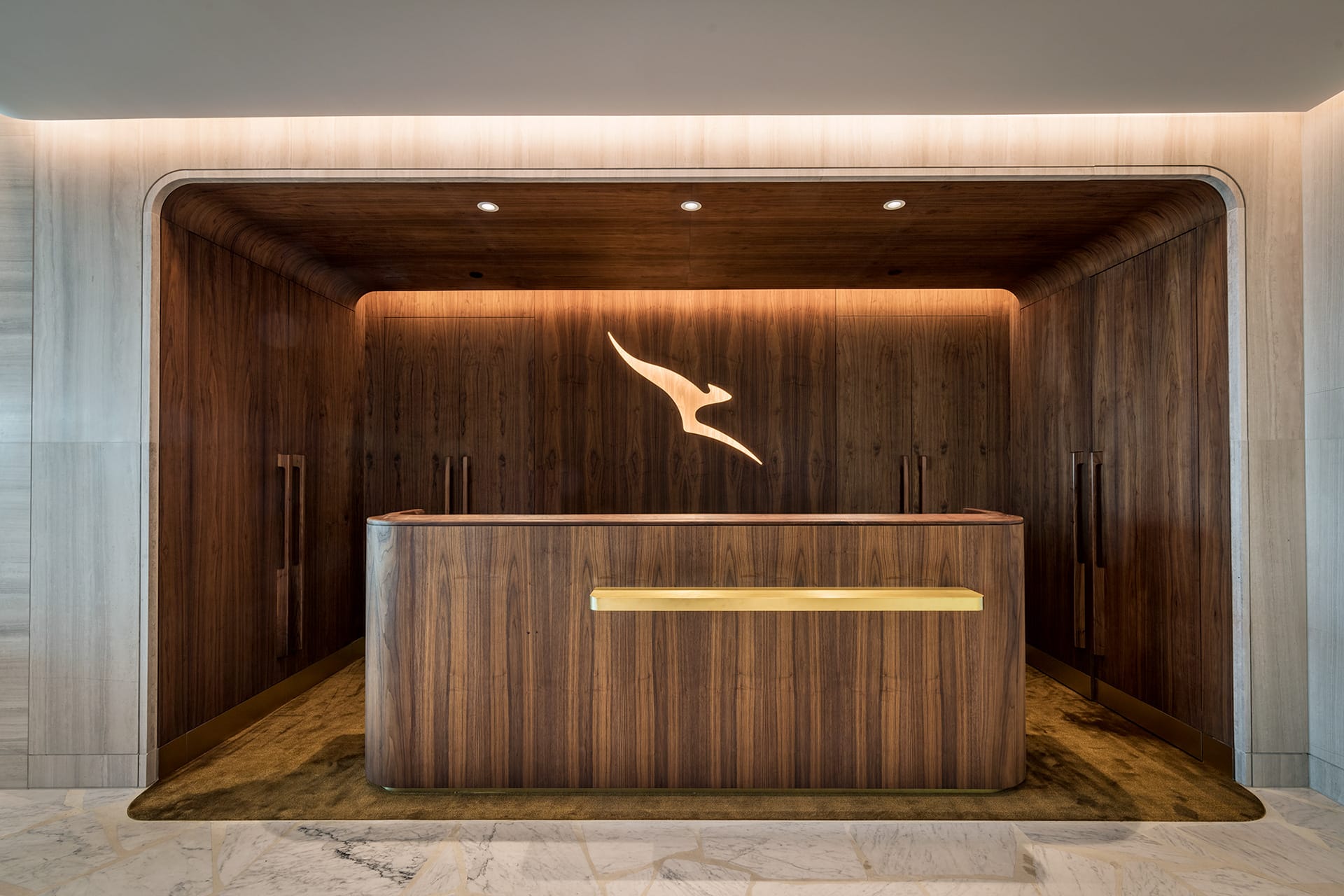 Qantas Chairman's Lounge Explained Travelling on Points