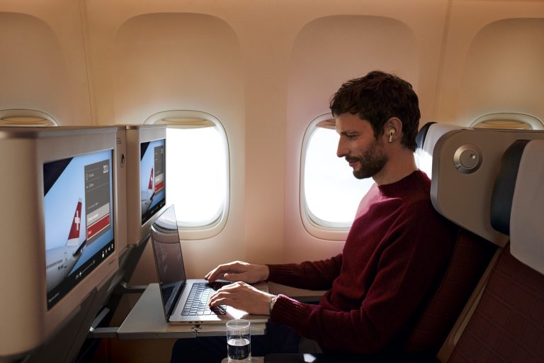SWISS Joins Elite Ranks with Free In-Flight Wi-Fi