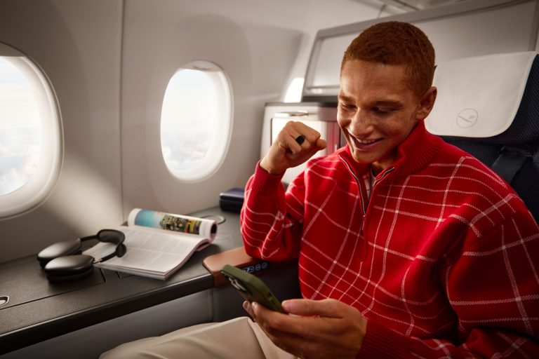 Lufthansa Elevates Inflight Experience with Free Messaging on Long-Haul Flights